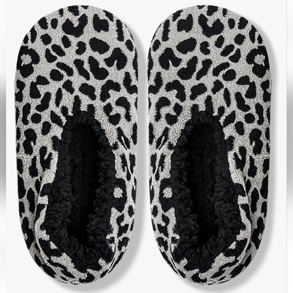 NWT Isaac Mizrahi New York Animal Print Cozy Slippers - Picture 2 of 4